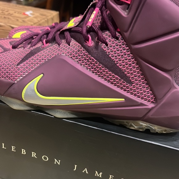 NIKE LEBRON 12 - Picture 11 of 16